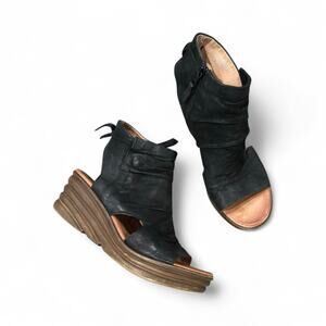 Miz Mooz Anna Wedge Heels Size 9.5